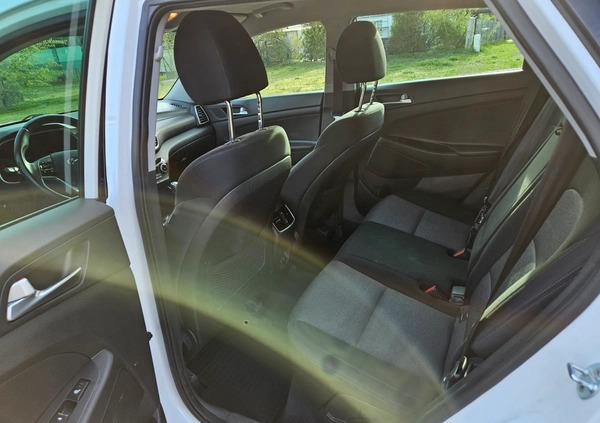 Hyundai Tucson cena 82000 przebieg: 130000, rok produkcji 2018 z Darłowo małe 56